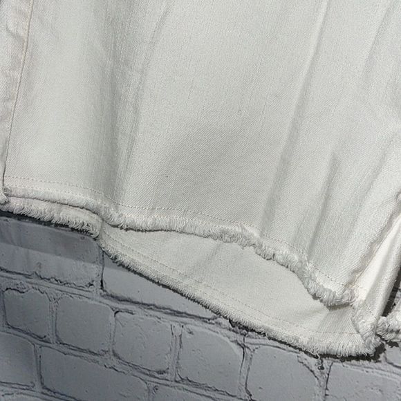 Levi’s Cream Stretch Denim Size 16 EUC - Picture 4 of 13